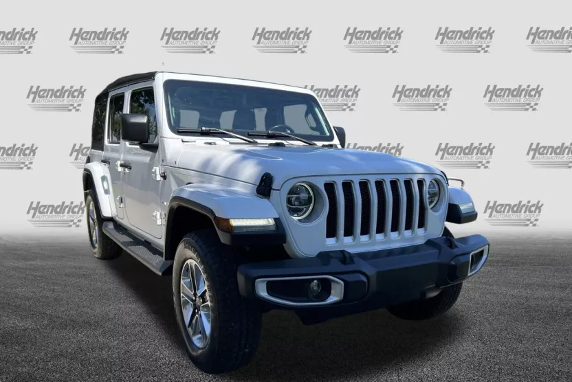 2019 Jeep Wrangler Unlimited Sahara photo 1