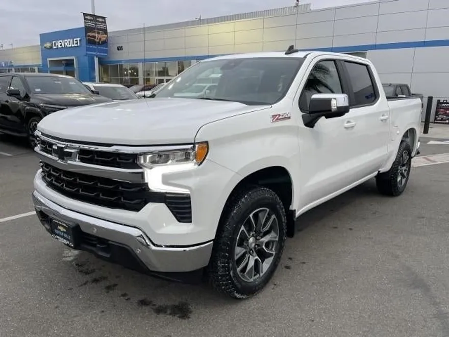 2025 Chevrolet Silverado 1500 LT photo 1