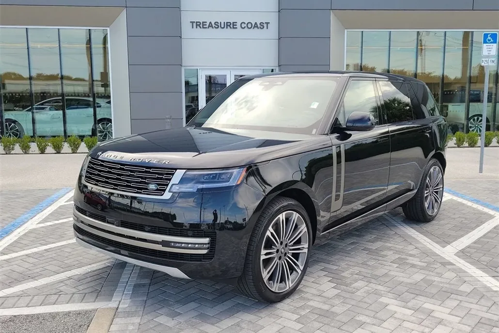 2025 Land Rover Range Rover SE photo 1