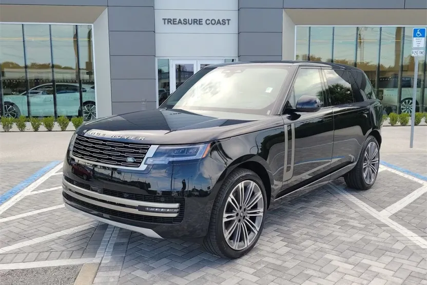 2025 Land Rover Range Rover SE photo 1