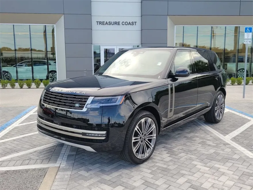 2025 Land Rover Range Rover SE photo 1