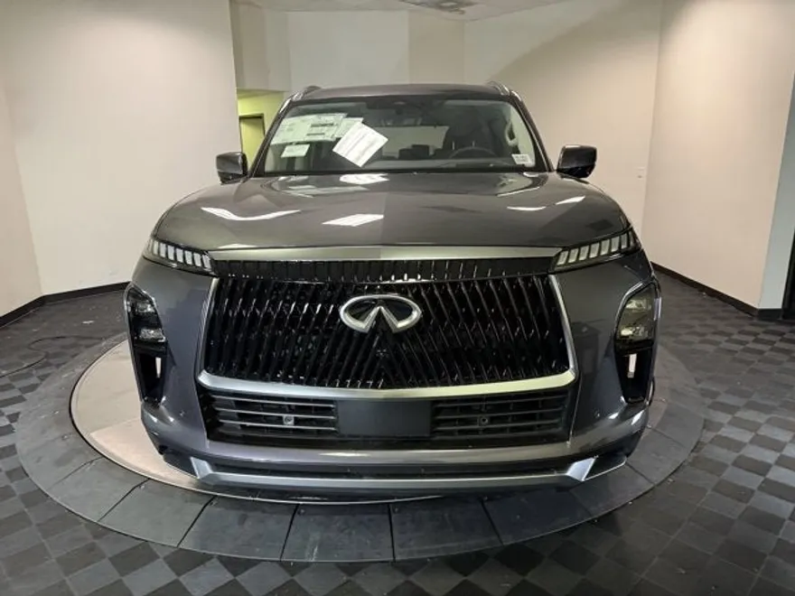 2025 Infiniti QX80 Luxe photo 1
