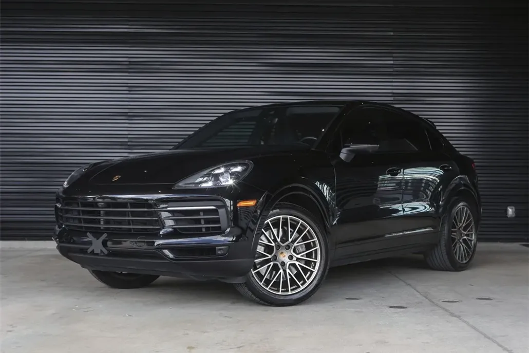 2023 Porsche Cayenne Coupe Platinum Edition photo 1