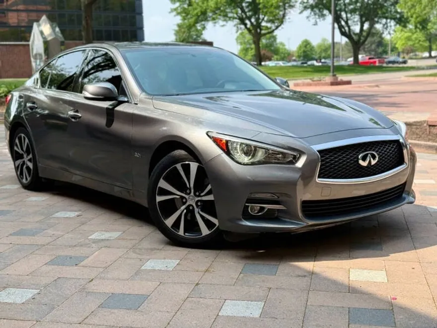 2017 Infiniti Q50 3.0t Premium photo 1