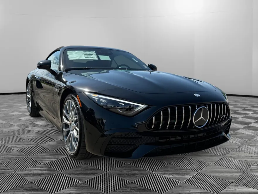 2025 Mercedes Benz SL AMG 43 photo 1