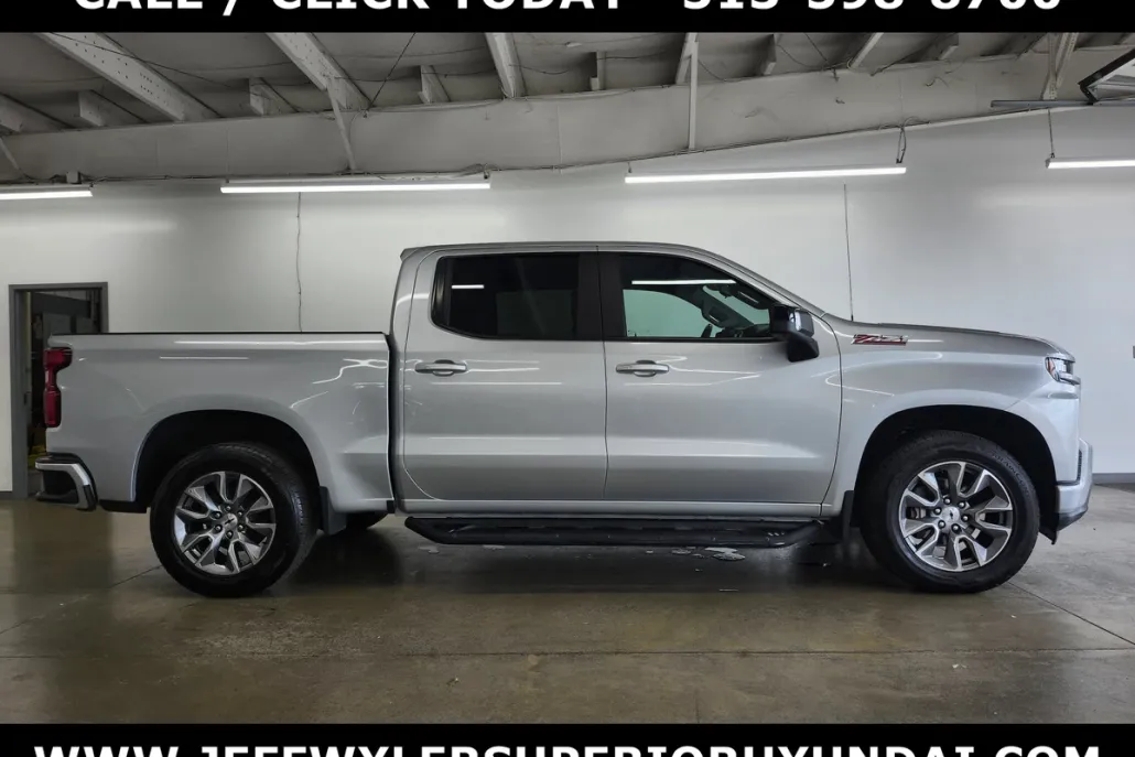 2022 Chevrolet Silverado 1500 RST photo 1
