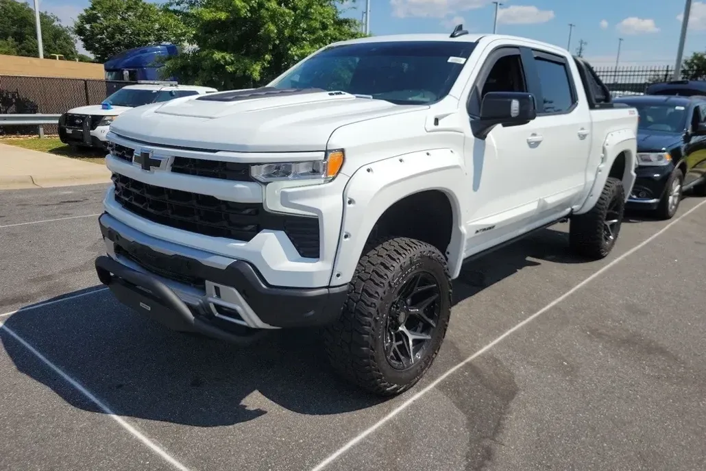 2023 Chevrolet Silverado 1500 RST photo 1