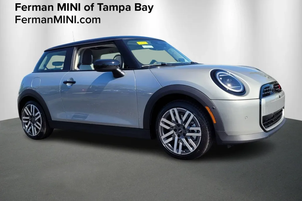 2025 Mini Cooper 2 Door Hardtop S Iconic photo 1