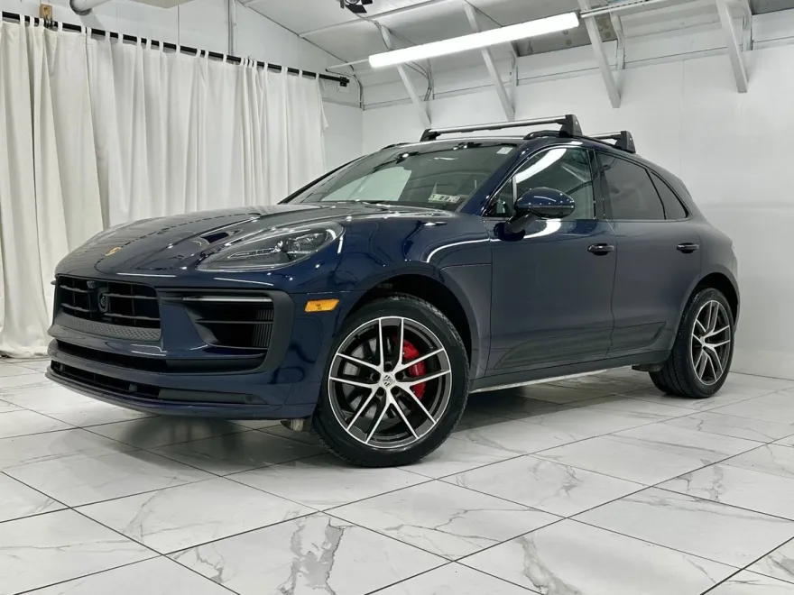 2023 Porsche Macan S photo 1