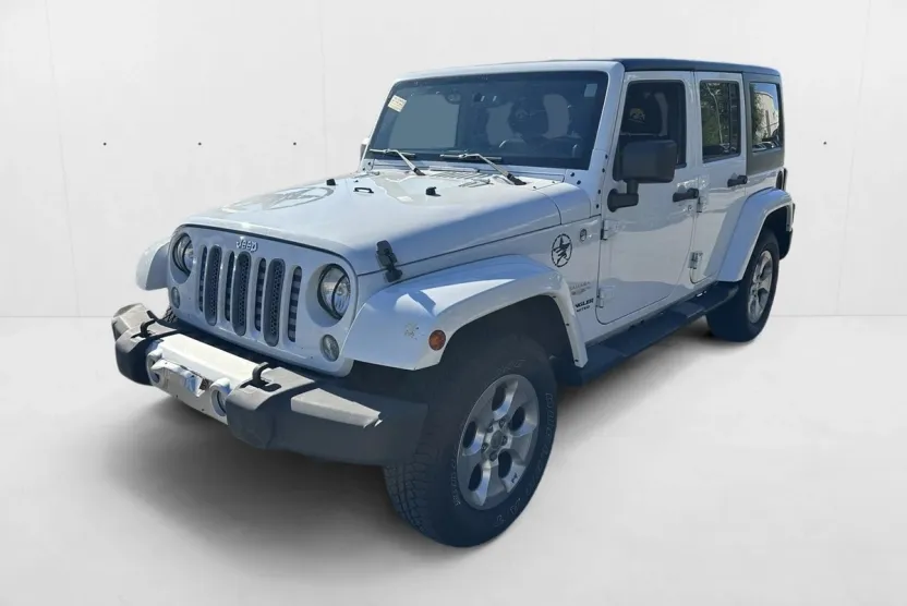 2014 Jeep Wrangler Unlimited Sahara photo 1