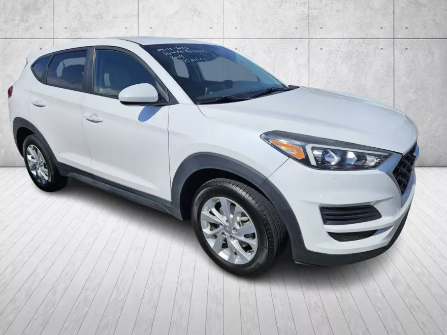 2019 Hyundai Tucson SE photo 1