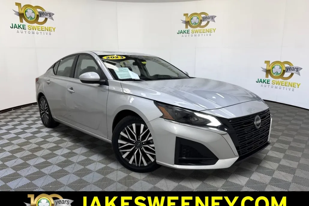 2023 Nissan Altima 2.5 SV photo 1