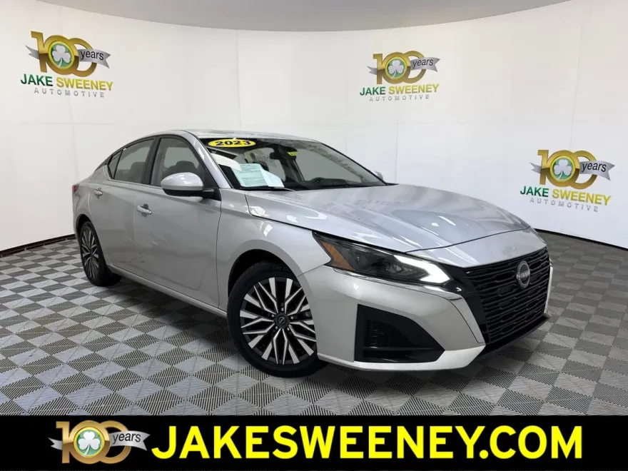 2023 Nissan Altima 2.5 SV photo 1