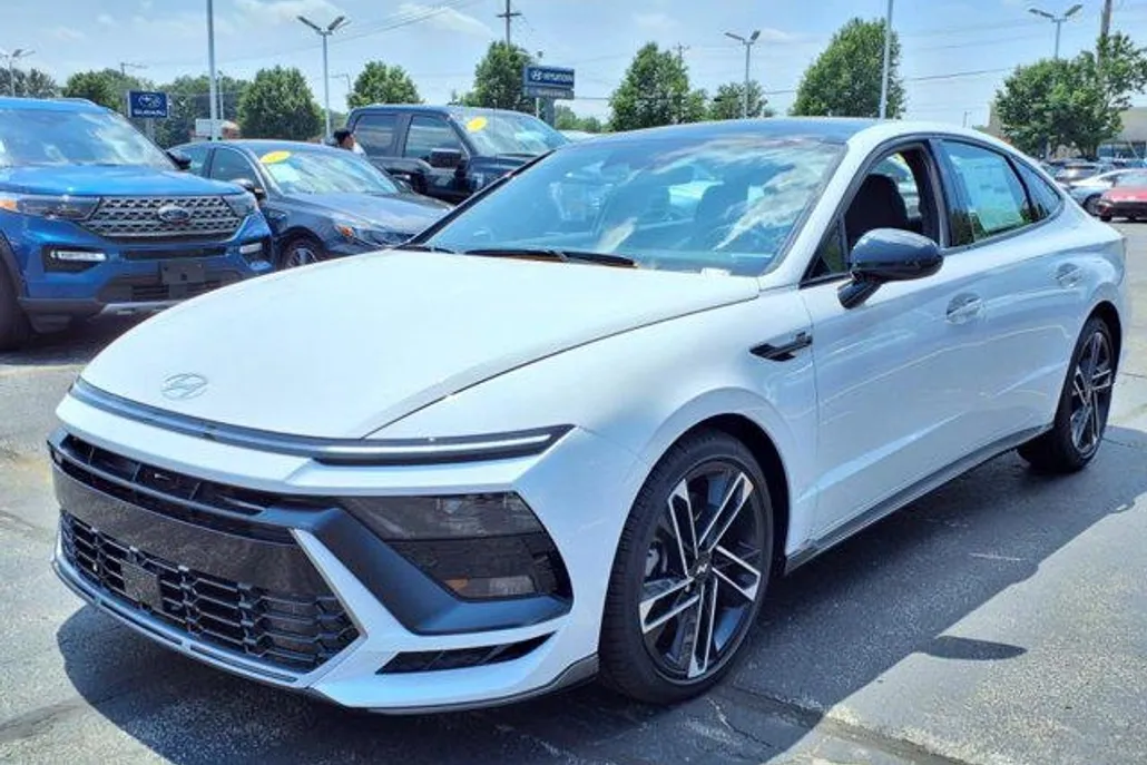2025 Hyundai Sonata N Line photo 1