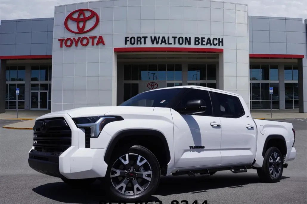 2025 Toyota Tundra SR5 photo 1