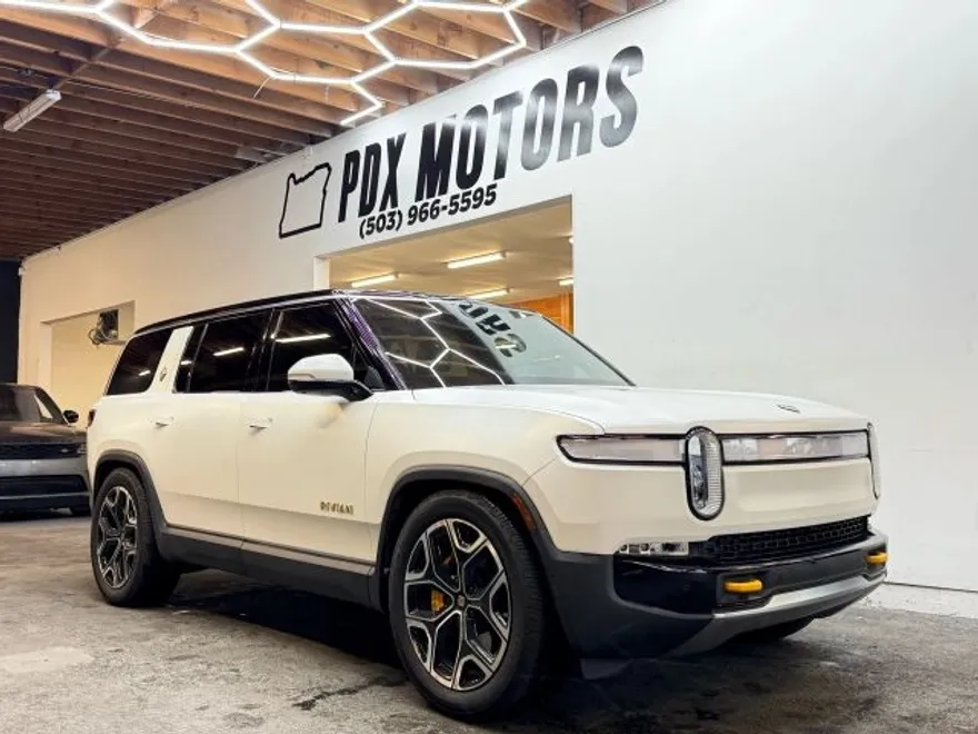 2023 Rivian R1S Adventure photo 1