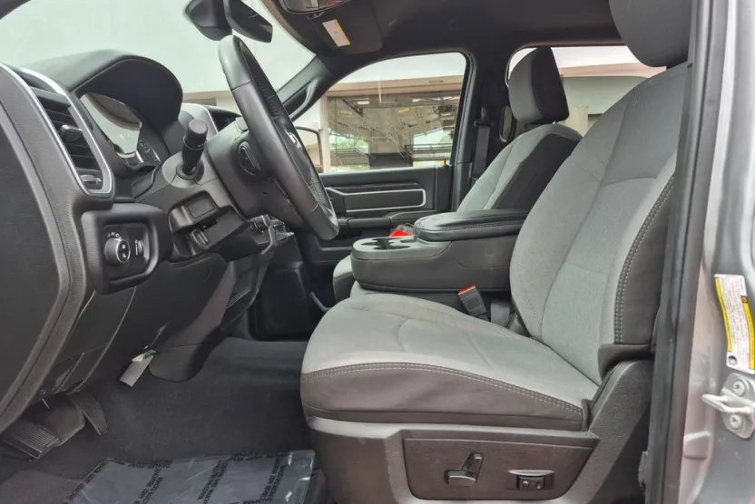 2024 Ram 2500 Big Horn photo 1