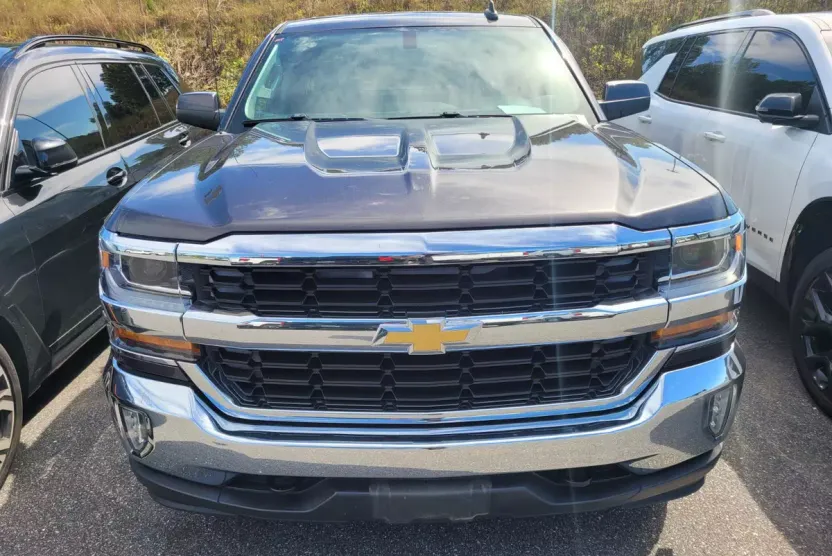 2016 Chevrolet Silverado 1500 LT photo 1