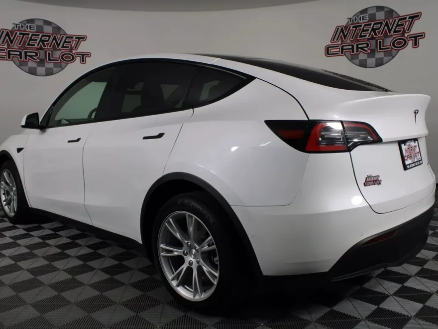 2020 Tesla Model Y Long Range photo 4