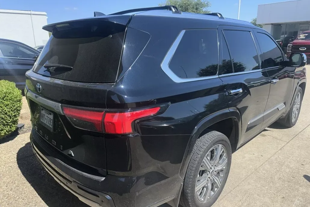 2024 Toyota Sequoia Capstone photo 1