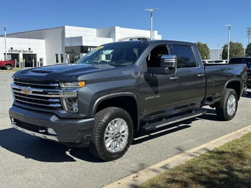 2020 Chevrolet Silverado 3500HD High Country photo 1