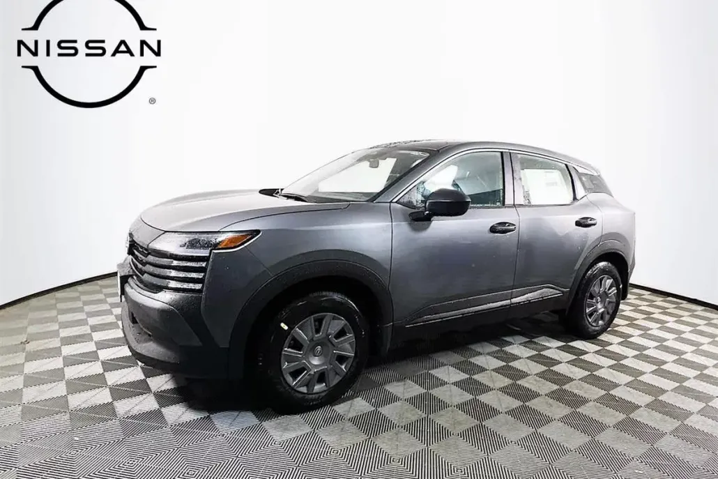 2025 Nissan Kicks S photo 1