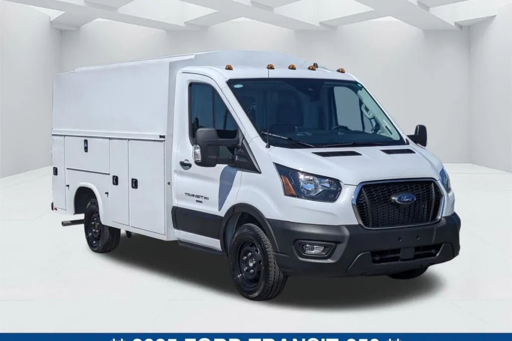 2025 Ford Transit photo 1