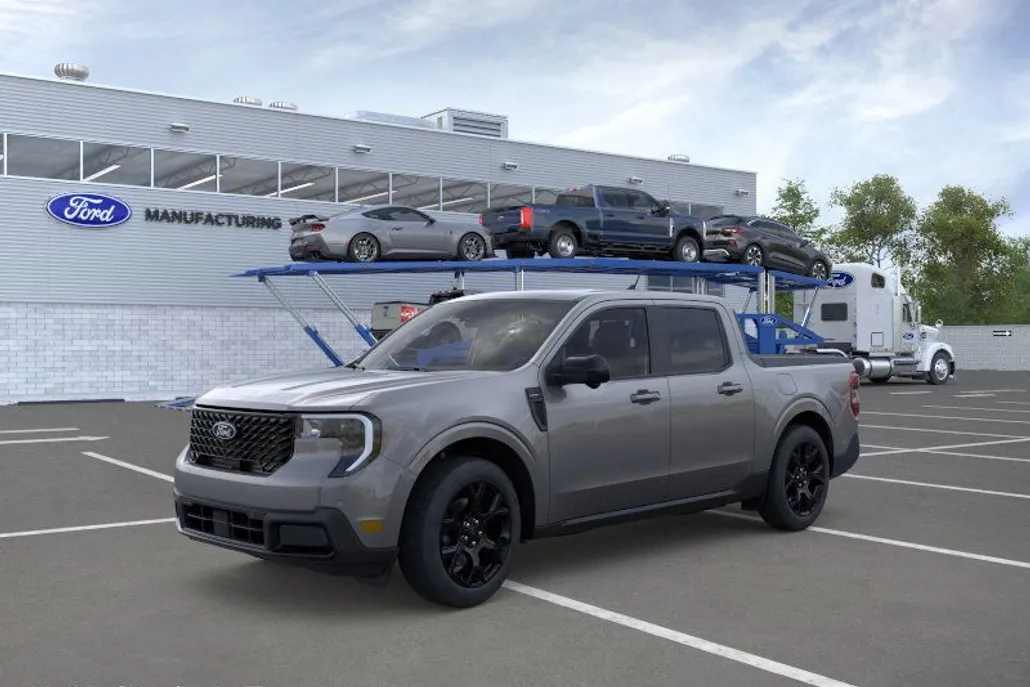 2025 Ford Maverick Lariat photo 1