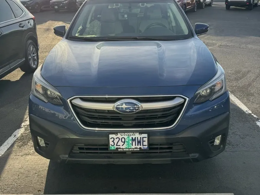 2021 Subaru Outback Premium photo 1