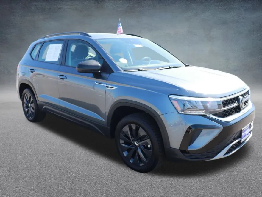 2024 Volkswagen Taos S photo 1