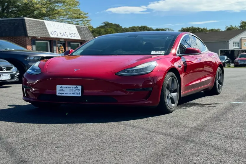 2018 Tesla Model 3 Long Range photo 1