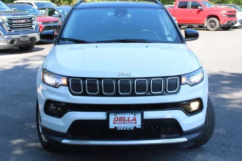 2022 Jeep Compass Limited photo 1