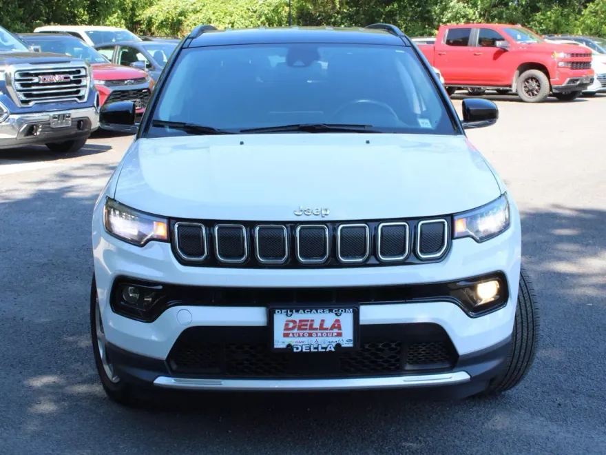 2022 Jeep Compass Limited photo 1