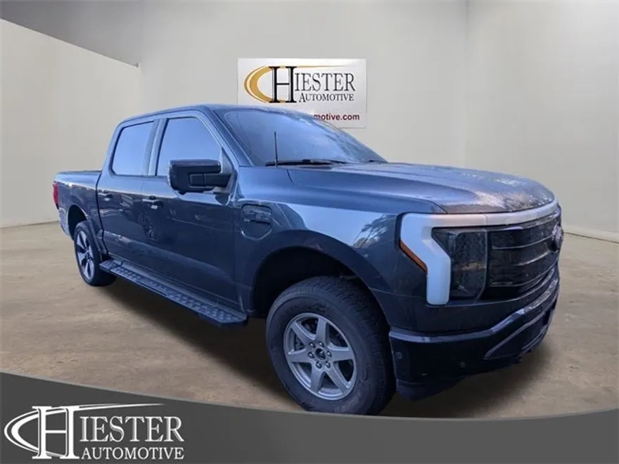 2022 Ford F-150 Lightning Platinum photo 1