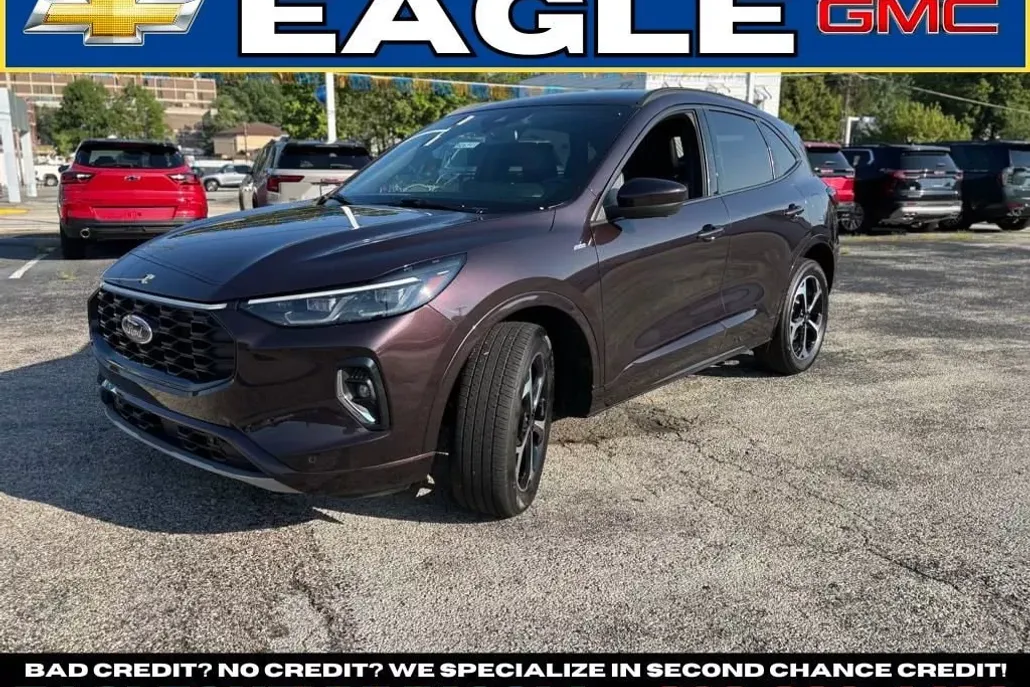 2023 Ford Escape Hybrid ST-Line Elite photo 1