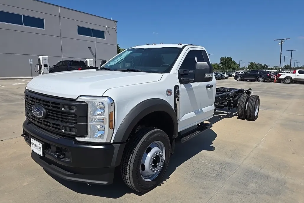 2026 Ford F-550 XL photo 1