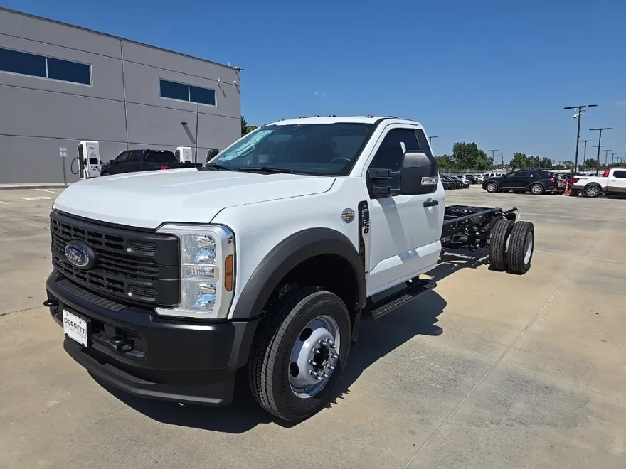2026 Ford F-550 XL photo 1