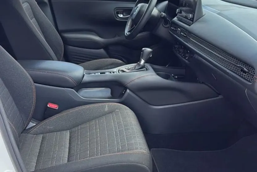 2025 Honda HR-V Sport photo 1