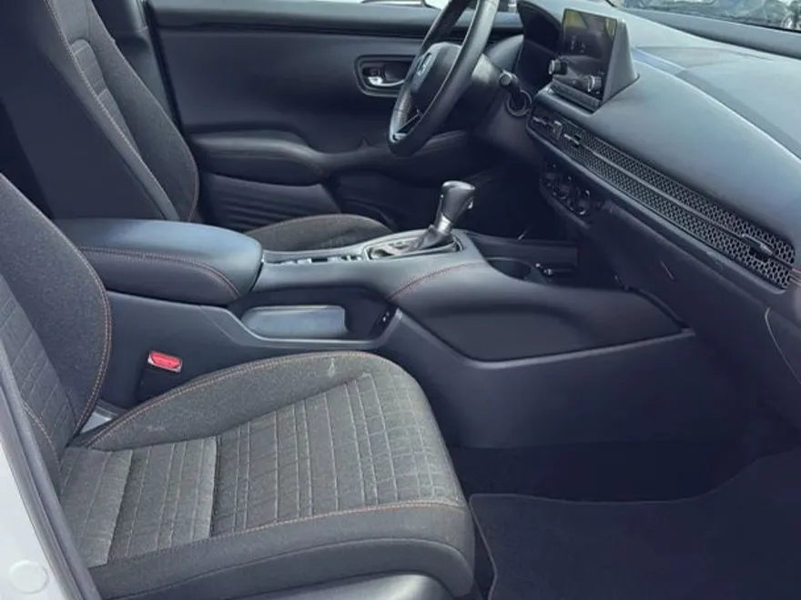 2025 Honda HR-V Sport photo 1