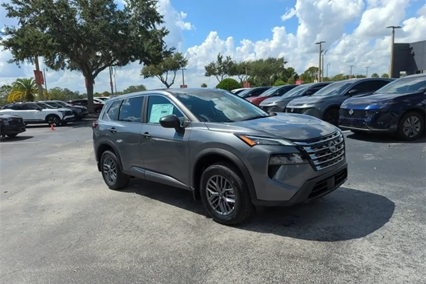 2026 Nissan Rogue S photo 1