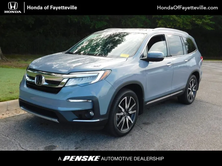 2022 Honda Pilot Touring photo 1