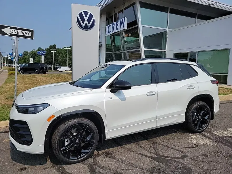 2025 Volkswagen Tiguan SE R-Line Black photo 1