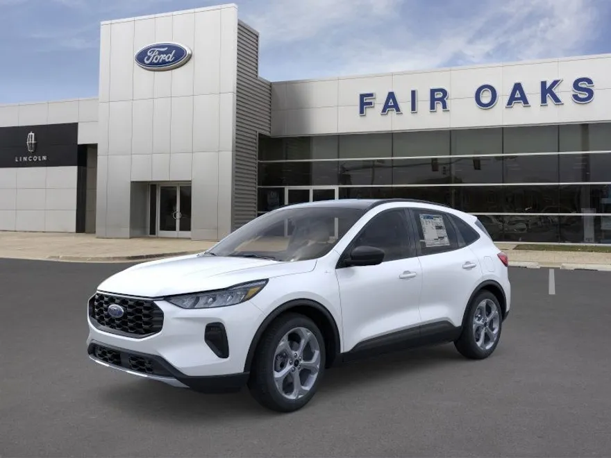 2025 Ford Escape ST-Line Hybrid photo 1