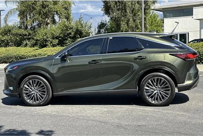 2025 Lexus RX 450h+ Luxury photo 1