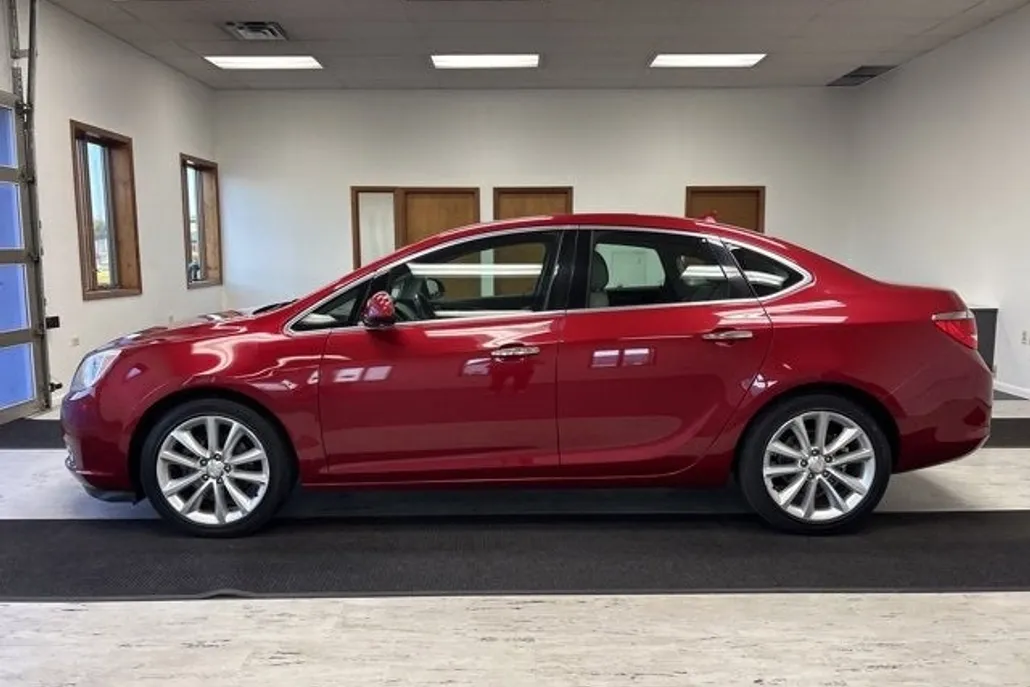 2014 Buick Verano Base photo 1