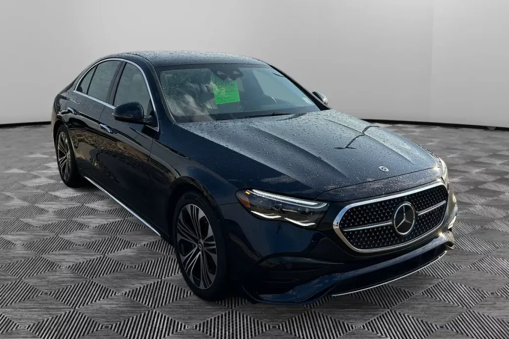 2025 Mercedes Benz E 350 4MATIC Sedan photo 1