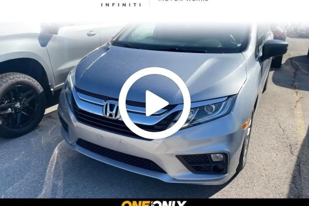 2018 Honda Odyssey LX photo 1