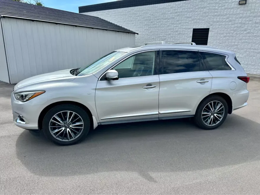 2019 Infiniti QX60 Luxe photo 1