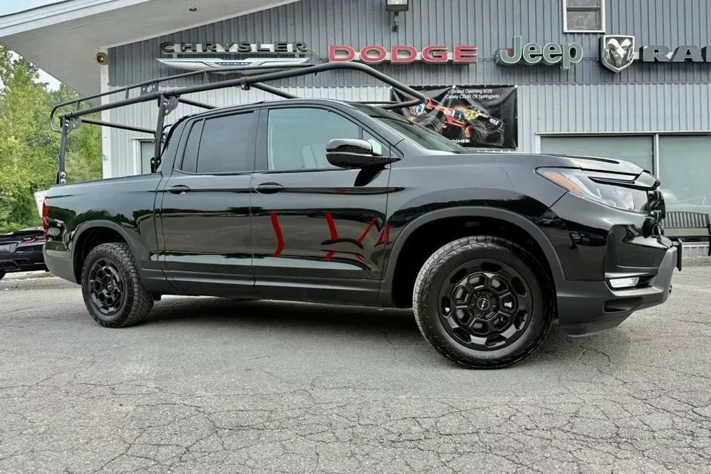 2025 Honda Ridgeline Sport photo 1