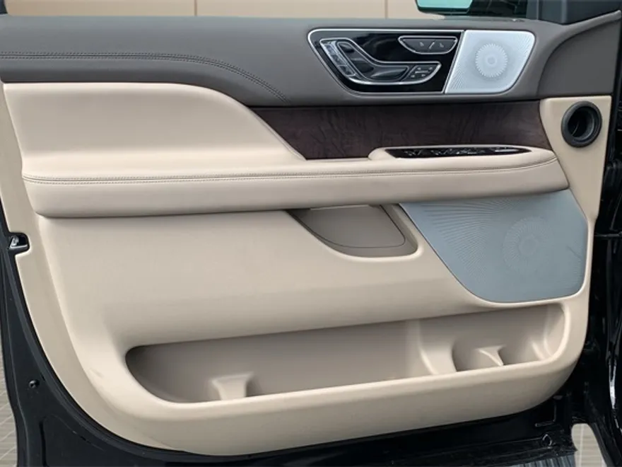 2024 Lincoln Navigator L Reserve photo 1
